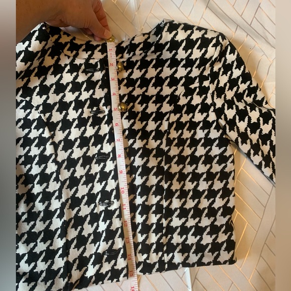 Houndstooth F21 checkered print cropped gold button black white classy jacket SM - Picture 8 of 11